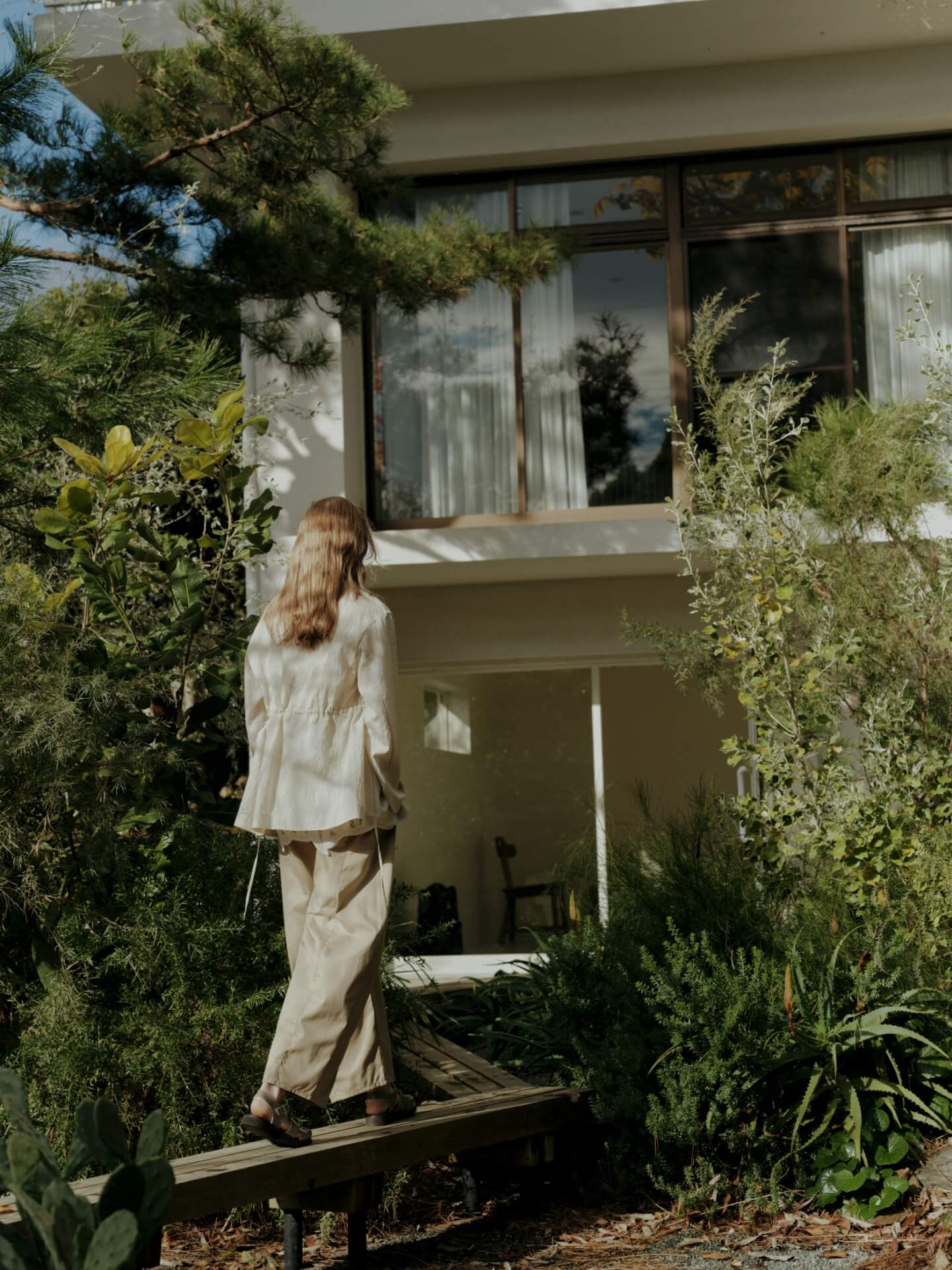 >SHIPS for WOMEN 2026 Spring | TOUGH Romantic